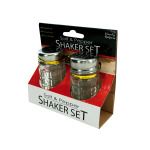 Classic salt and pepper shaker set
